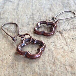 Antique Copper Quatrefoil Dangle Earrings Four Leaf Clover - 20mm Diameter